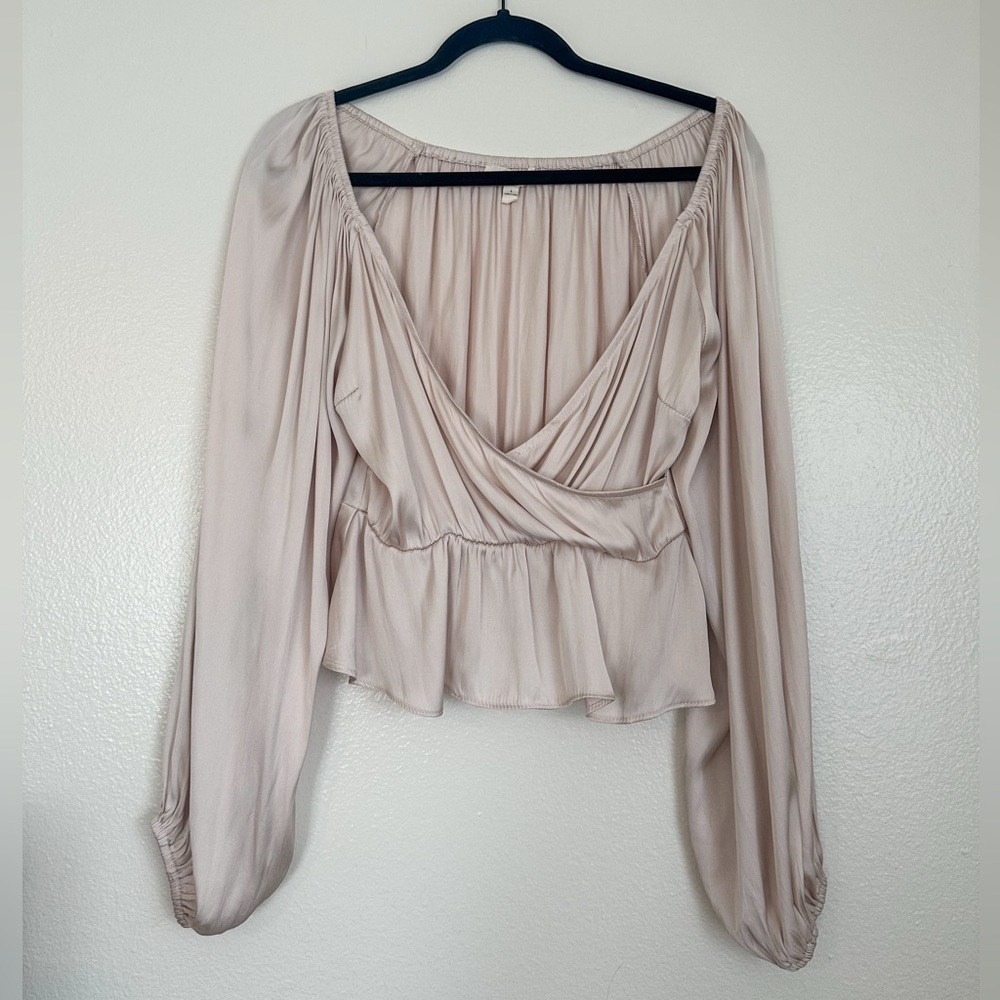 NWOT Silky soft champagne peplum blouse